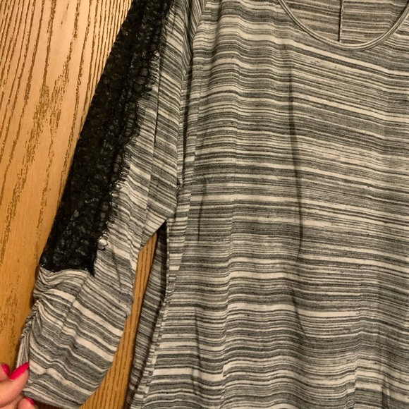 Vanity 3/4 sleeve top, size 2x gray and black lace - Picture 2 of 6